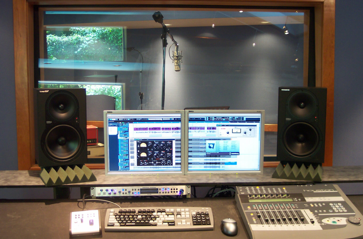 engineer view with Steinberg Nuendo or Cubase 4